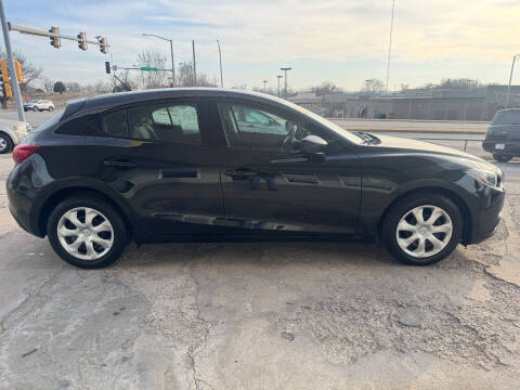 2016 Mazda MAZDA3 i Sport