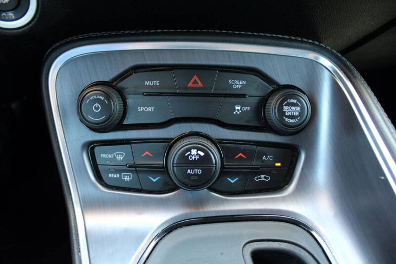 2017 Dodge Challenger SXT