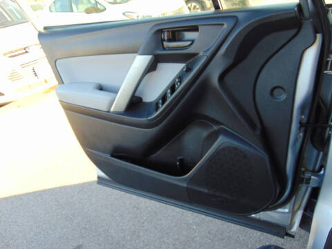 2015 Subaru Forester 2.5i