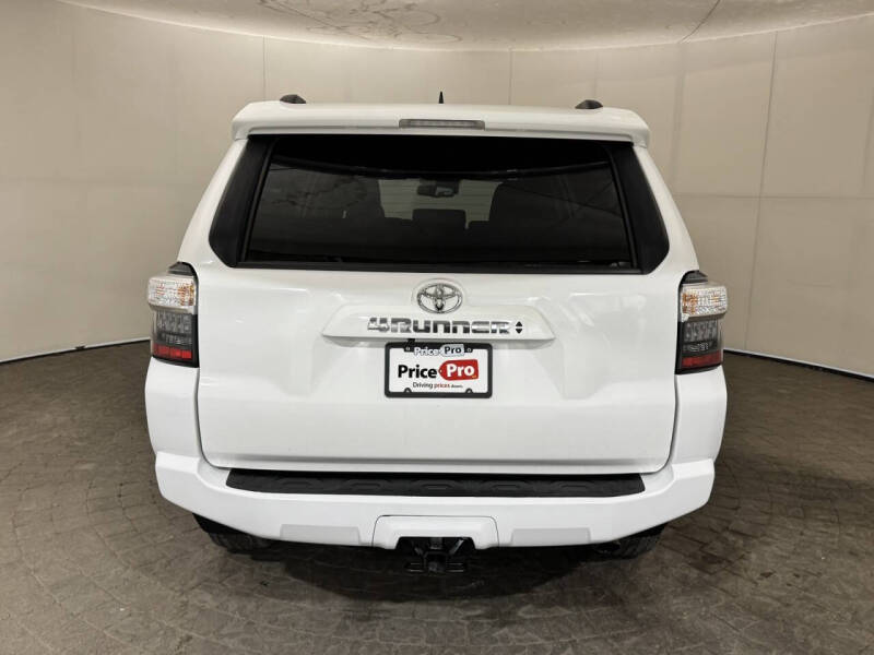 2022 Toyota 4Runner SR5