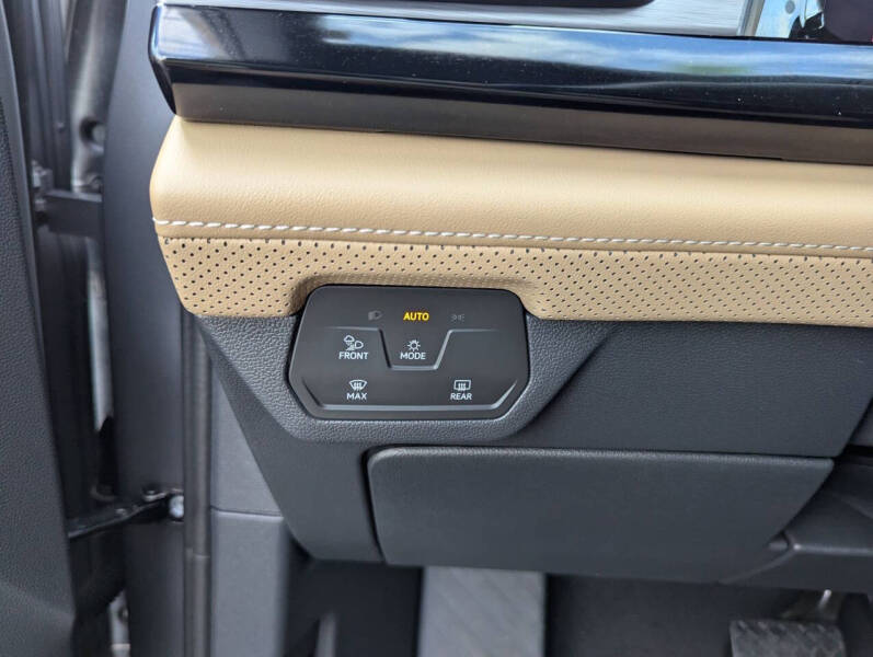 2024 Volkswagen Atlas Cross Sport SE 4Motion