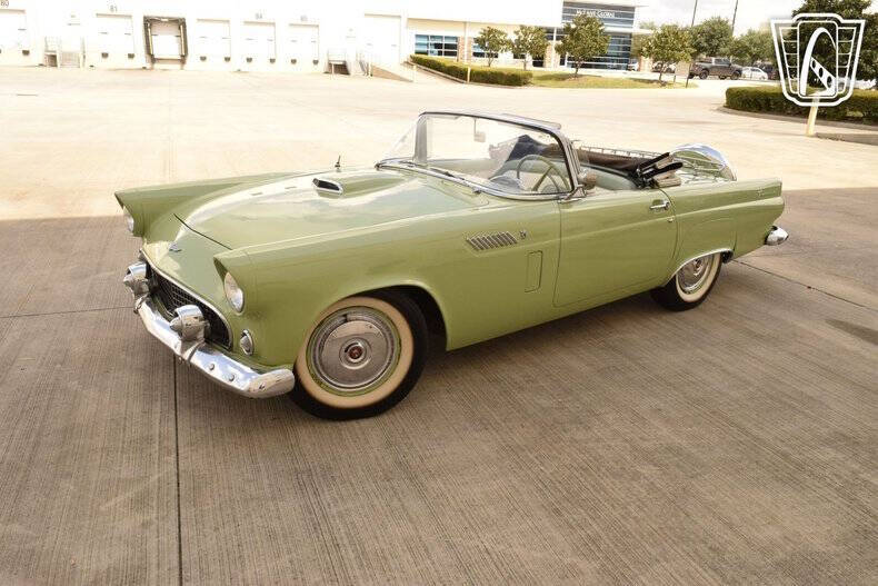 1956 Ford Thunderbird