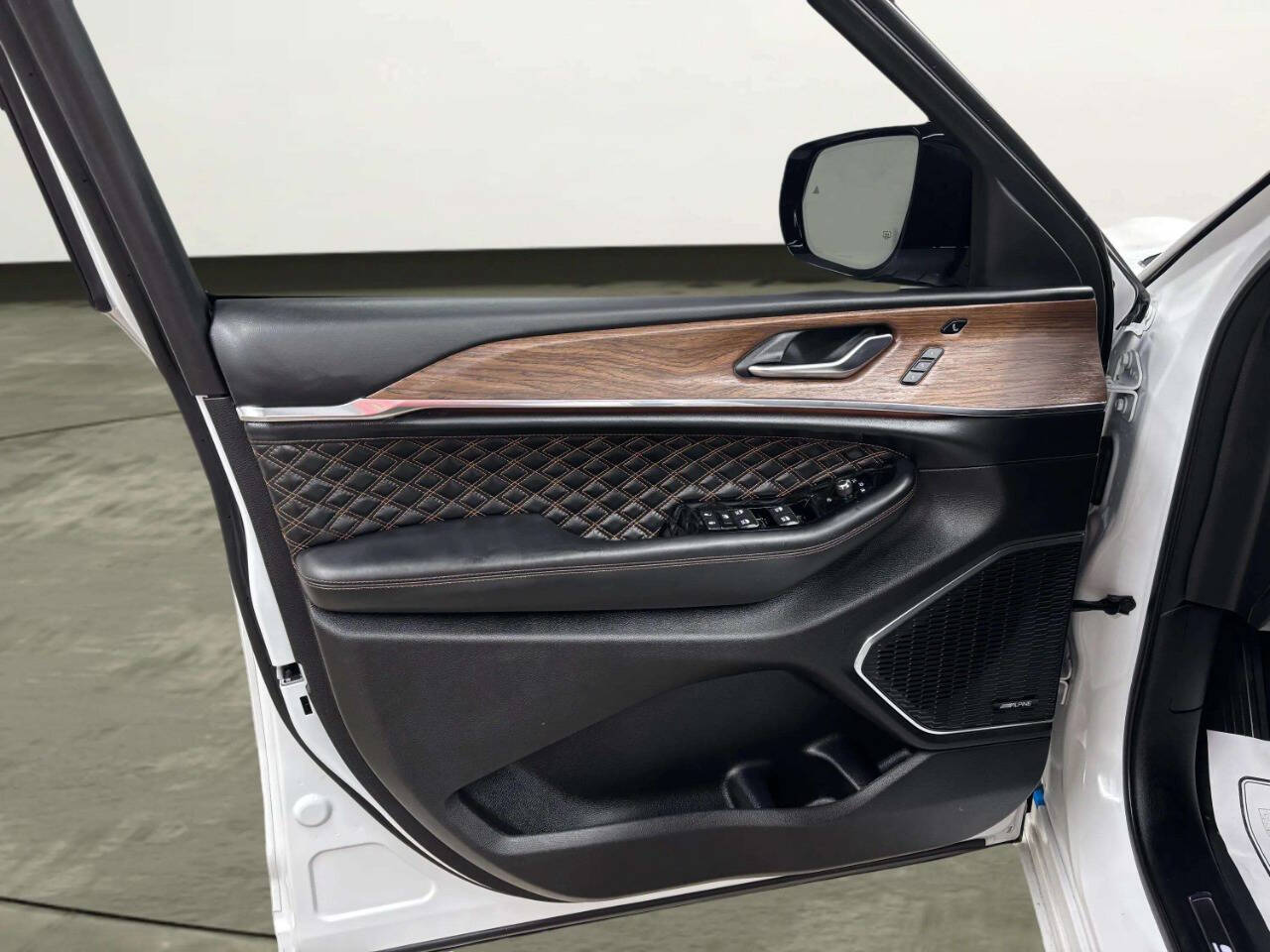 JeepGrand Cherokee13