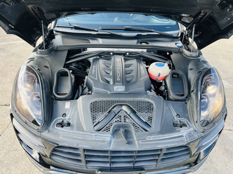 2015 Porsche Macan Turbo