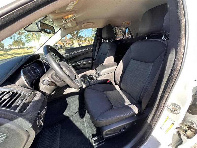 2019 Chrysler 300 Touring