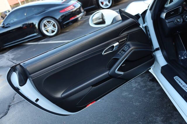 2015 Porsche 911 Carrera GTS