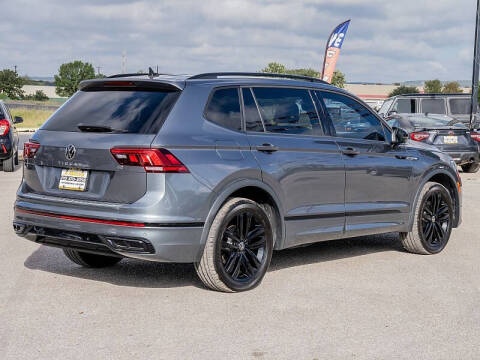 2022 Volkswagen Tiguan SE R-Line Black