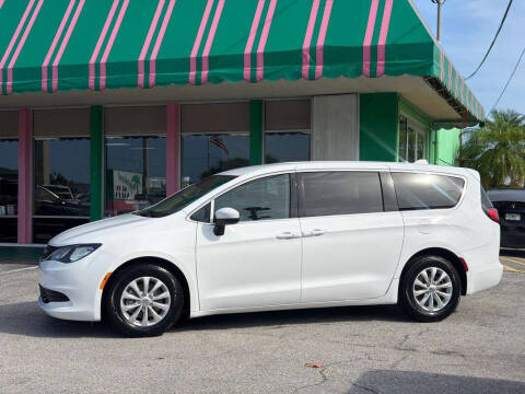 2017 Chrysler Pacifica Touring