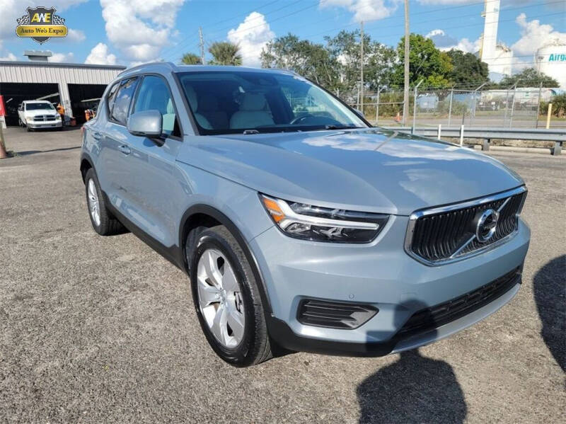 2020 Volvo XC40 T4 Momentum