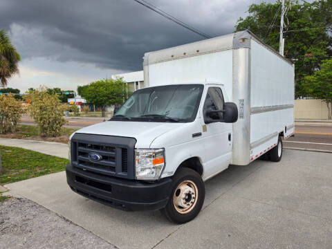 2017 Ford E-Series E-350 SD