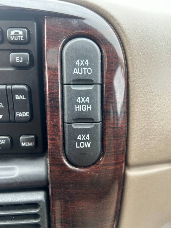 2005 Ford Explorer Limited