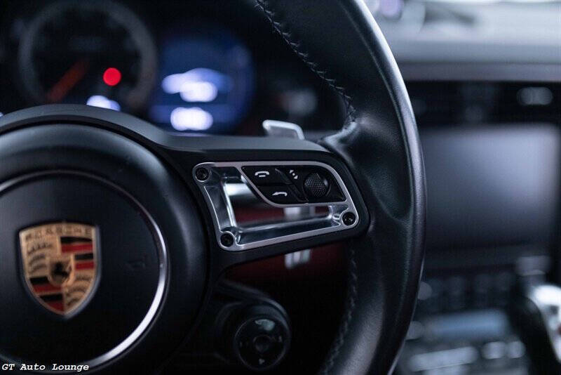 2017 Porsche 911 43