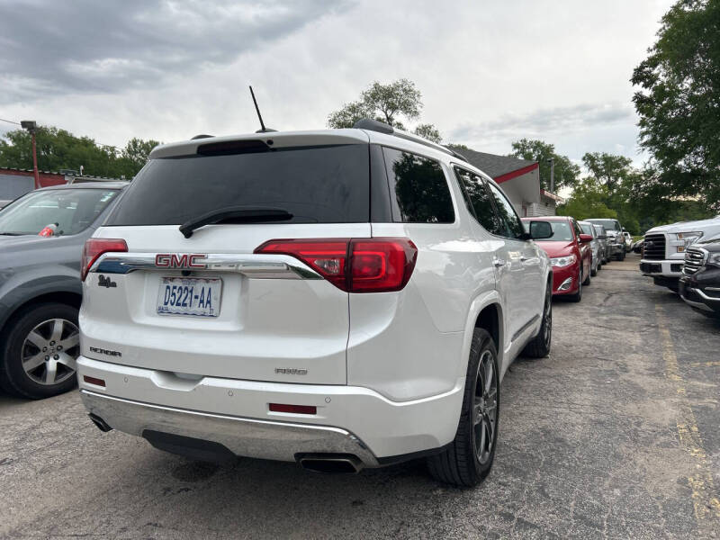2017 GMC Acadia Denali