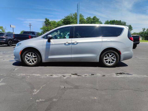 2023 Chrysler Pacifica Touring L
