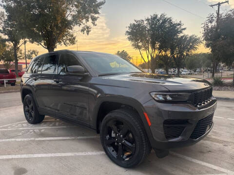 2023 Jeep Grand Cherokee Altitude