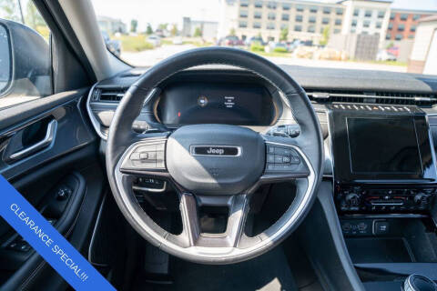 2022 Jeep Grand Cherokee L Laredo