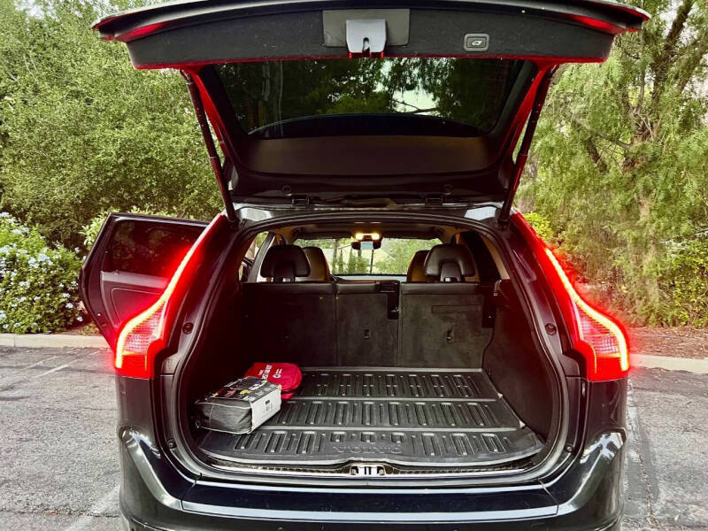 2016 Volvo XC60 T6 Drive-E