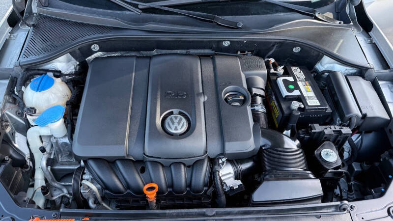 2013 Volkswagen Passat S PZEV