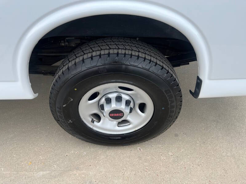 2023 GMC Savana 2500