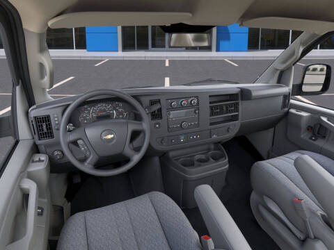2025 Chevrolet Express 3500