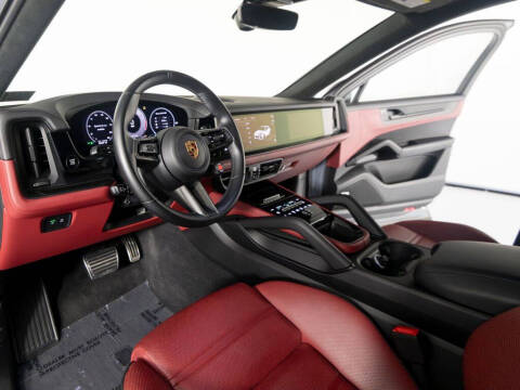 2024 Porsche Cayenne Turbo GT
