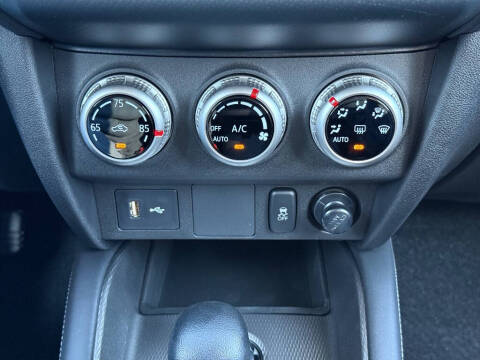 2025 Mitsubishi Outlander Sport ES