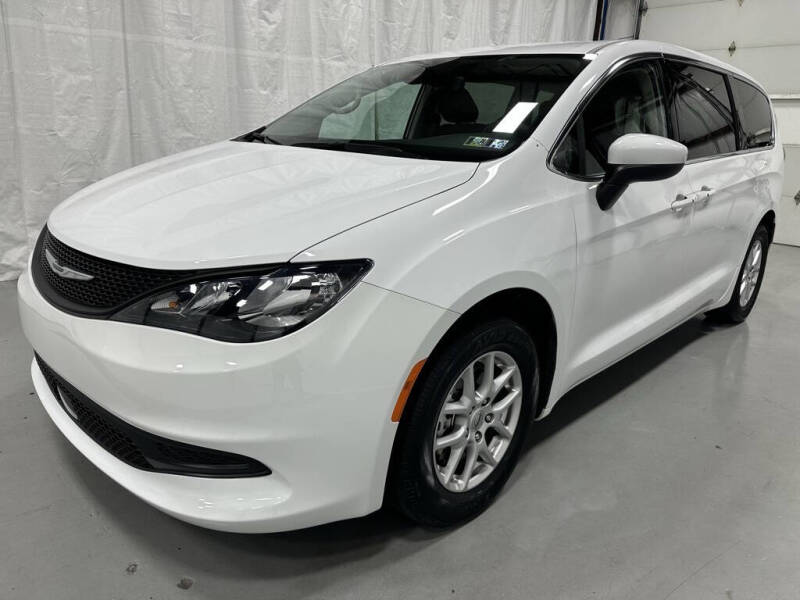 2023 Chrysler Voyager LX