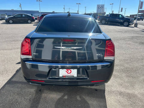 2017 Chrysler 300 C
