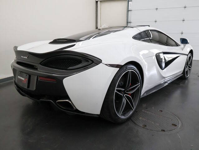 2018 McLaren 570GT