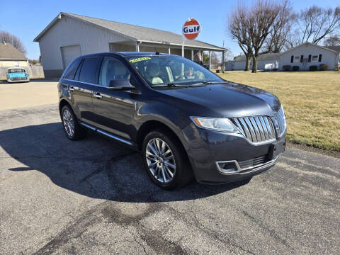 2013 Lincoln MKX for sale at CALDERONE CAR & TRUCK in Whiteland IN