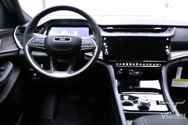 2026 Jeep Grand Cherokee Altitude