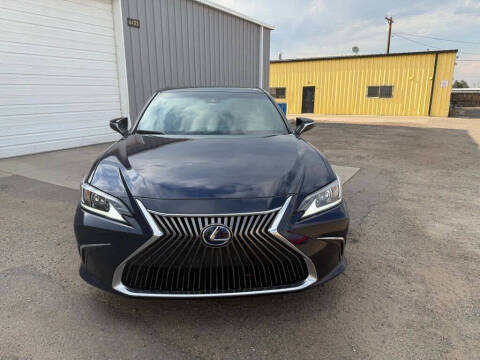 2020 Lexus ES 300h