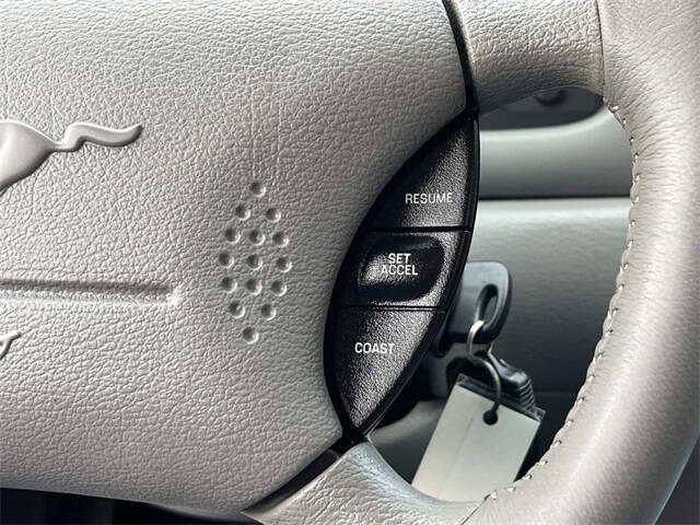 2002 Ford Mustang GT Deluxe