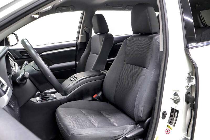 2018 Toyota Highlander LE