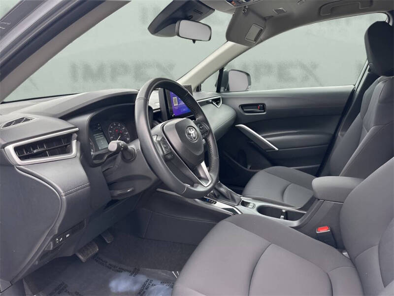 2025 Toyota Corolla Cross LE