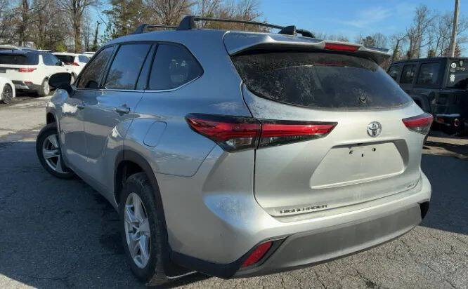2022 Toyota Highlander L