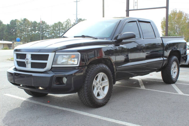 2010 Dodge Dakota for sale at Wallace & Kelley Auto Brokers in Douglasville GA