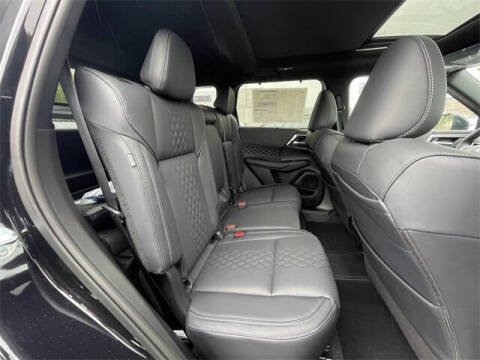 2025 Mitsubishi Outlander PHEV SEL Black Edition