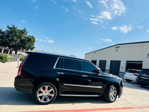 2018 Cadillac Escalade Standard
