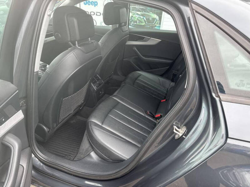 2017 Audi A4 2.0T quattro Premium