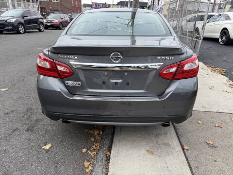 2016 Nissan Altima 3.5 SR