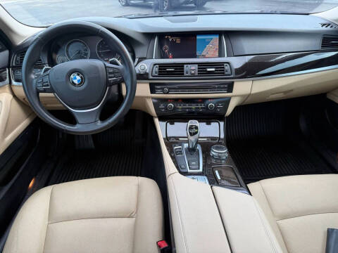 2016 BMW 5 Series 528i