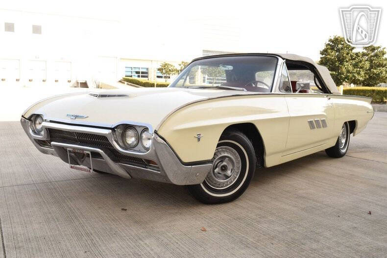 1963 Ford Thunderbird
