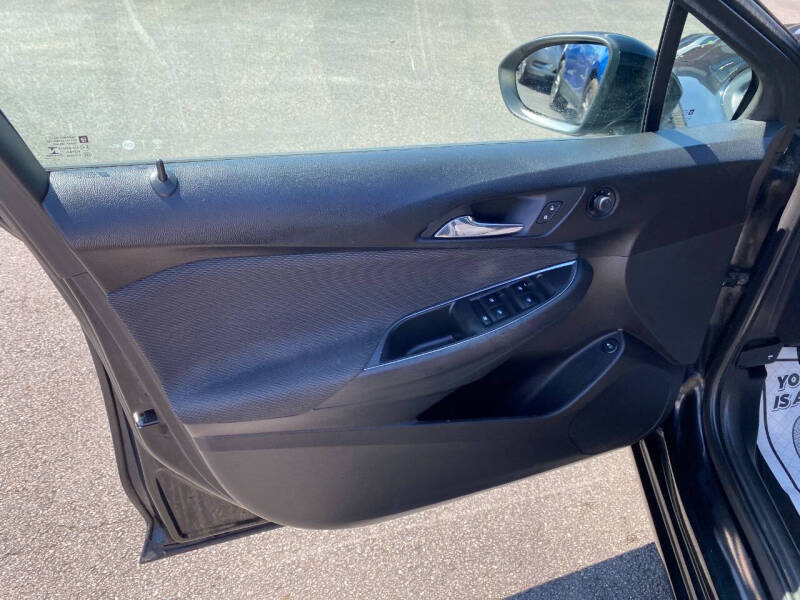 2017 Chevrolet Cruze LS Auto