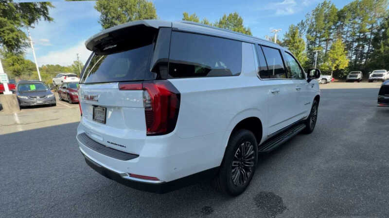 2025 GMC Yukon XL Elevation