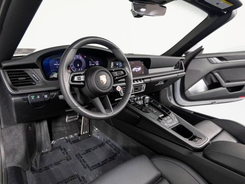 2025 Porsche 911 Carrera