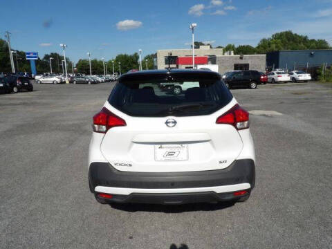 2019 Nissan Kicks SR