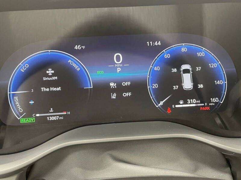 2025 Toyota Sienna XSE 7-Passenger