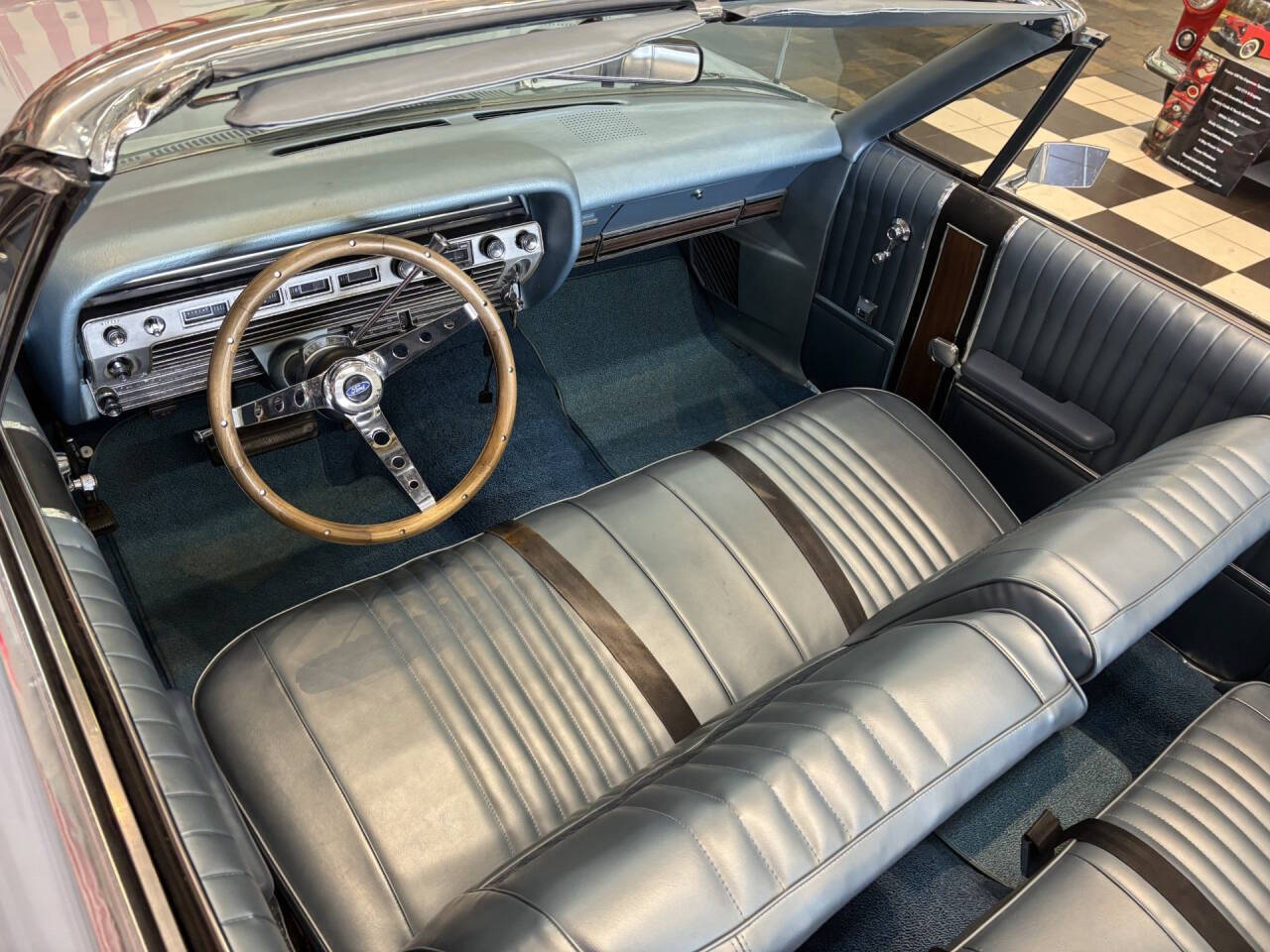 1967 Ford Galaxie 500 24