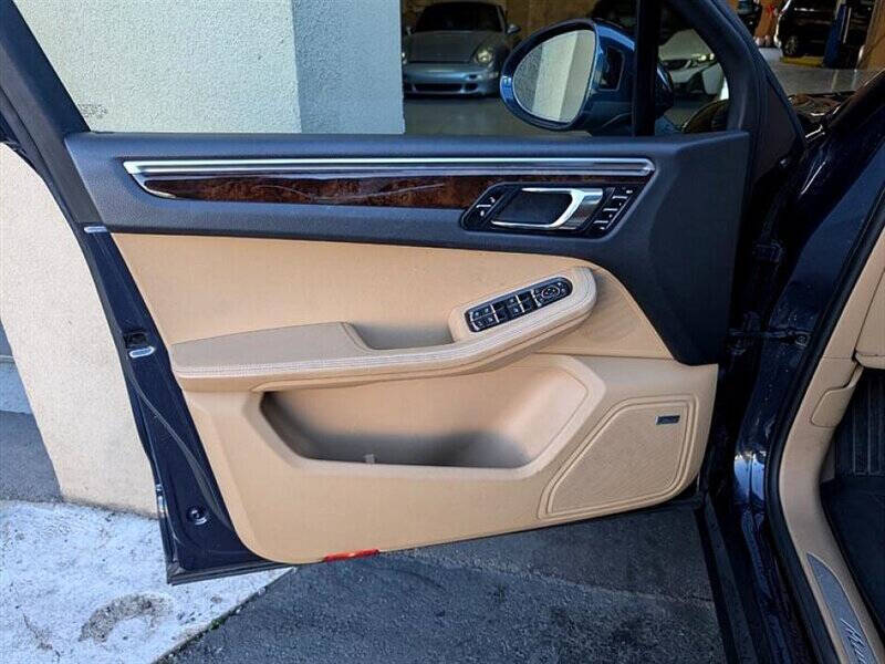 2017 Porsche Macan S